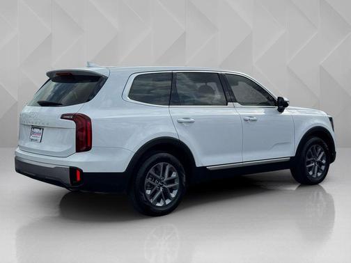 2025 Kia Telluride LX