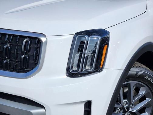 2025 Kia Telluride LX