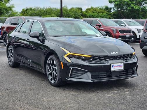 2025 Kia K5 EX