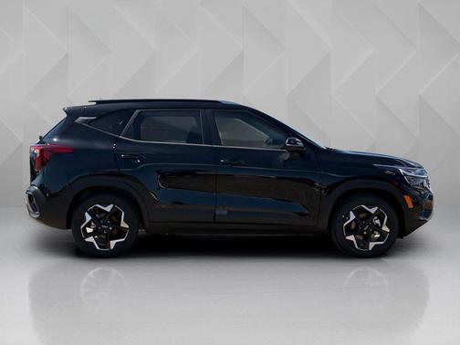 Fusion Black 2026 Kia Seltos S