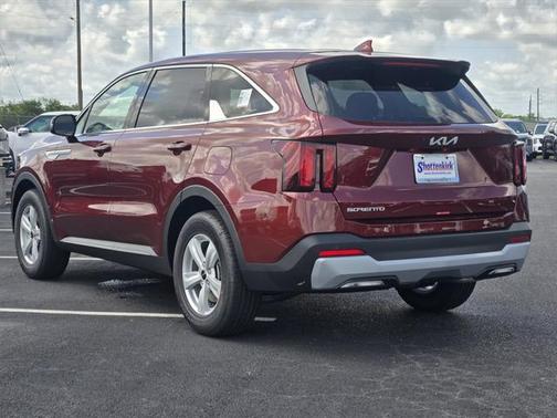 2025 Kia Sorento LX