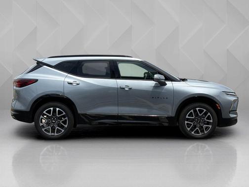 Sterling Gray Metallic 2025 Chevrolet Blazer RS