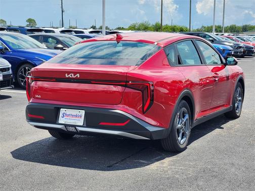 2025 Kia K4 LXS