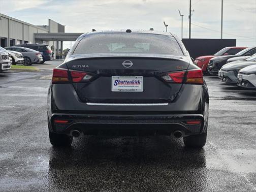 2023 Nissan Altima SR FWD