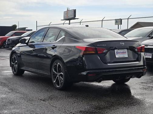 2023 Nissan Altima SR FWD