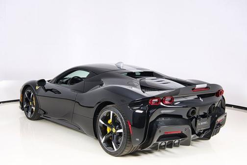 2022 Ferrari SF90 Stradale .