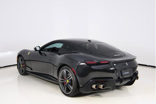 2023 Ferrari Roma .