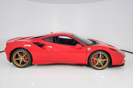 2022 Ferrari F8 Tributo .