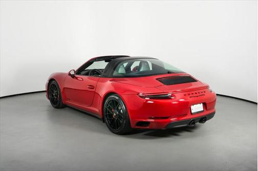 Photo 2 of 44 of 2019 Porsche 911 Targa 4 GTS
