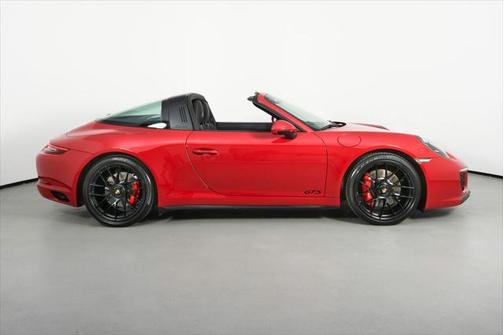 Photo 3 of 44 of 2019 Porsche 911 Targa 4 GTS