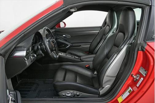 Photo 5 of 44 of 2019 Porsche 911 Targa 4 GTS