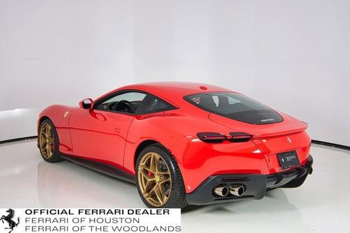 2022 Ferrari Roma .