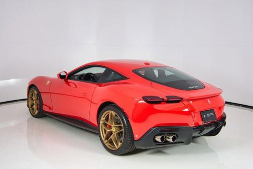 2022 Ferrari Roma .