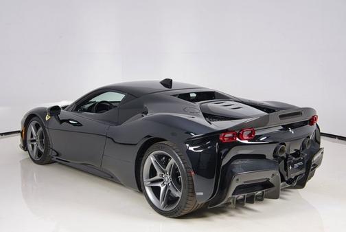 2021 Ferrari SF90 Stradale .