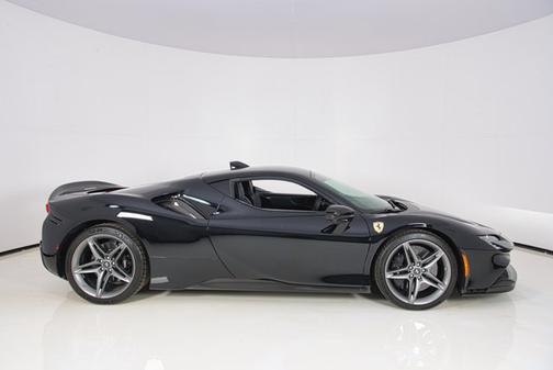 2021 Ferrari SF90 Stradale .