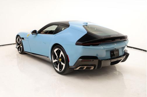 Azzurro La Plata 2025 Ferrari 12Cilindri .