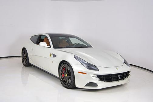 2015 Ferrari FF .