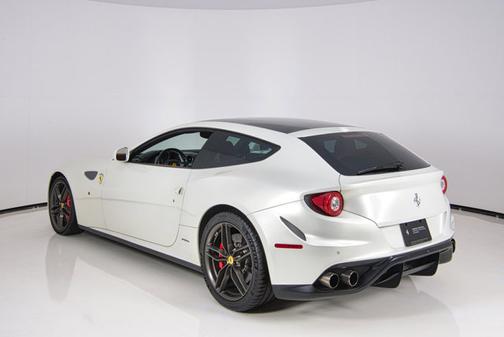 2015 Ferrari FF .