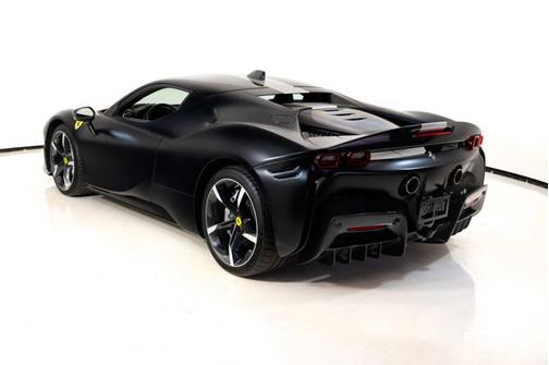 2022 Ferrari SF90 Stradale .