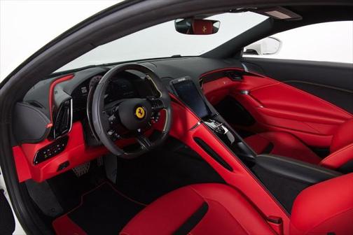2024 Ferrari Roma .