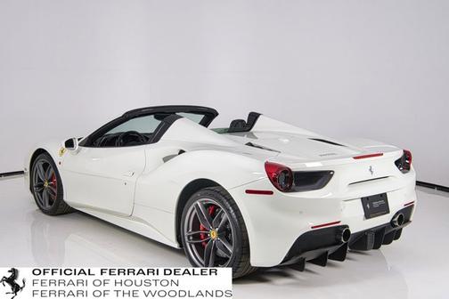 2018 Ferrari 488 Spider .