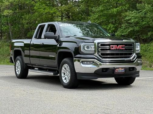 Black 2018 GMC Sierra 1500 SLE