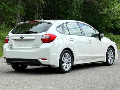 2016 Subaru Impreza 2.0i Premium
