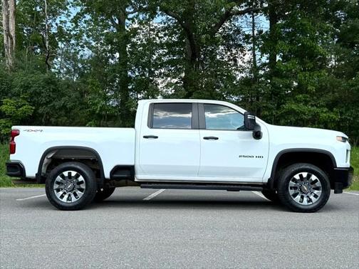 2022 Chevrolet Silverado 2500 Custom