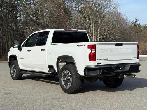2022 Chevrolet Silverado 2500 Custom