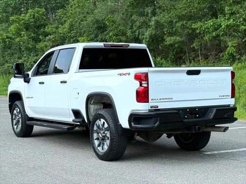 2022 Chevrolet Silverado 2500 Custom