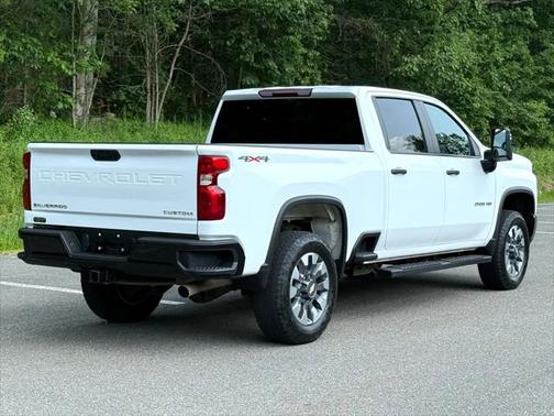2022 Chevrolet Silverado 2500 Custom