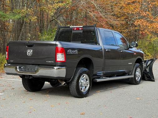 2021 RAM 2500 Tradesman Crew Cab 4x4 6'4' Box