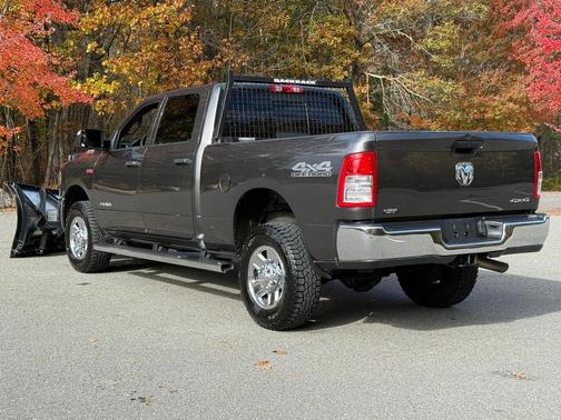 2021 RAM 2500 Tradesman Crew Cab 4x4 6'4' Box