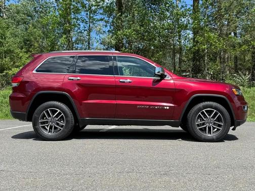 Burgundy 2021 Jeep Grand Cherokee Limited