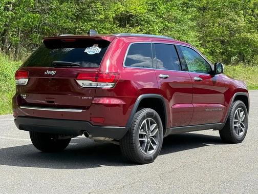 Burgundy 2021 Jeep Grand Cherokee Limited