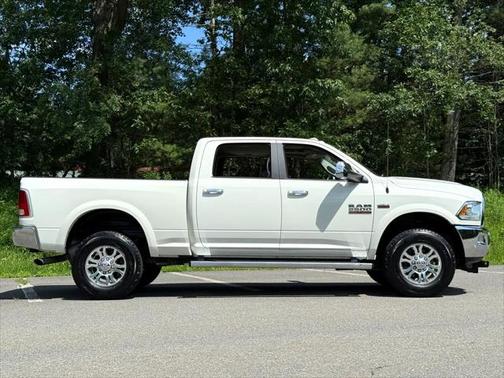 2018 RAM 2500 Laramie Crew Cab 4x4 6'4' Box