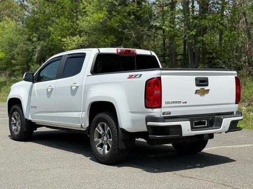 White 2019 Chevrolet Colorado Z71
