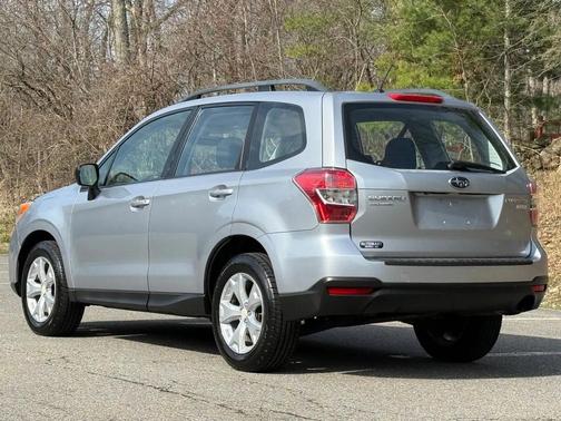Silver 2015 Subaru Forester 2.5i