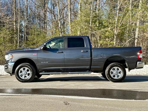 2019 RAM 2500 Big Horn Crew Cab 4x4 6'4' Box