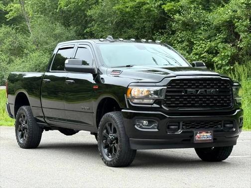 2022 RAM 2500 Big Horn Crew Cab 4x4 6'4' Box