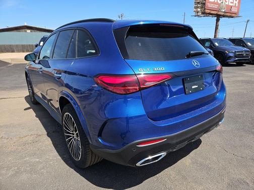 Starling Blue Metallic 2026 Mercedes-Benz GLC 300 4MATIC