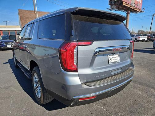 2022 GMC Yukon XL SLT