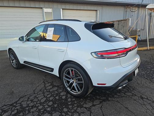 2022 Porsche Macan S