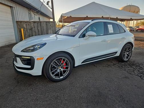 2022 Porsche Macan S