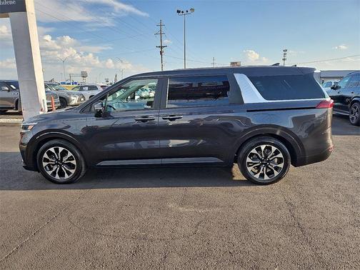 2022 Kia Carnival EX
