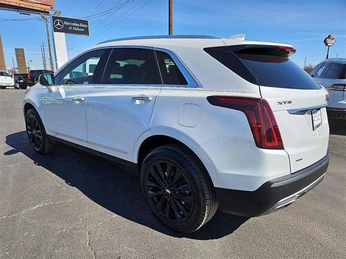 2022 Cadillac XT5 Premium Luxury