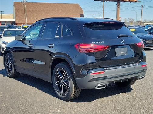 2025 Mercedes-Benz GLA 250 4MATIC