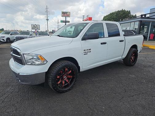 2022 RAM 1500 Classic SLT