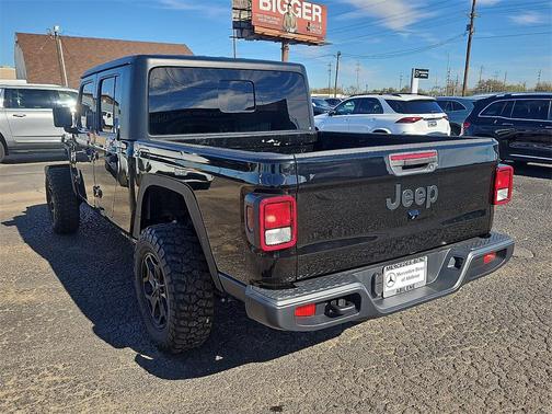 2023 Jeep Gladiator Willys 4x4