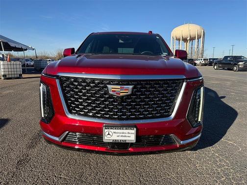 2025 Cadillac Escalade Luxury